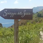 La Casa Del Mandorlo * San Salvatore (Messina)