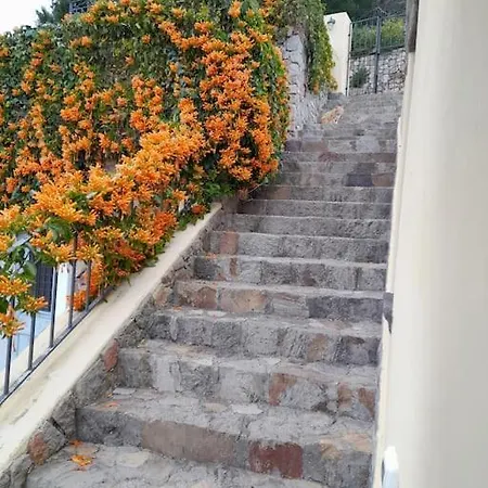 La Casa Del Mandorlo * San Salvatore (Messina)