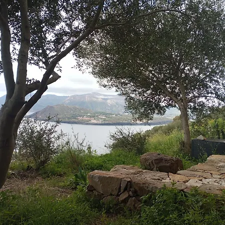 La Casa Del Mandorlo Vakantiehuis San Salvatore (Messina)