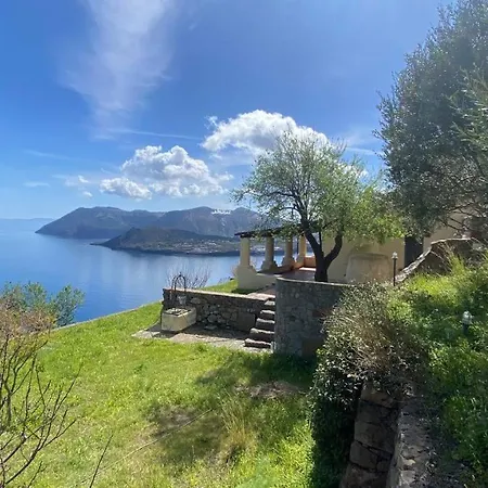 La Casa Del Mandorlo * San Salvatore (Messina)