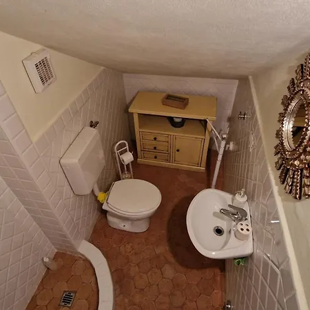 La Casa Del Mandorlo Holiday home *