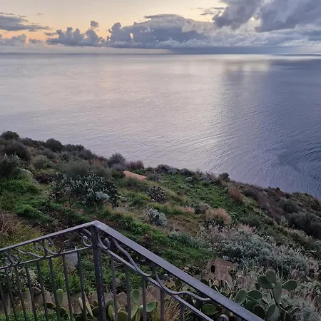 La Casa Del Mandorlo Vakantiehuis