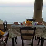 La Casa Del Mandorlo * San Salvatore (Messina)
