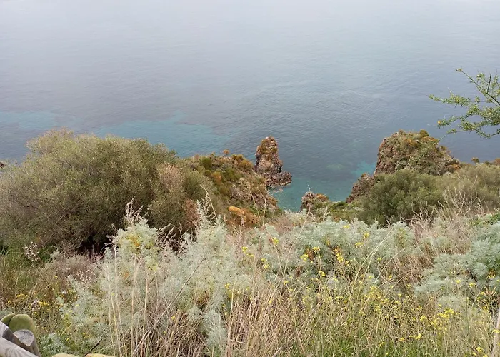 La Casa Del Mandorlo Holiday home *